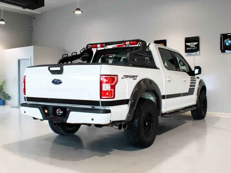 2018 Ford F-Series Pickup Base 8 Cylinder Petrol Engine White Black Pickup GCC