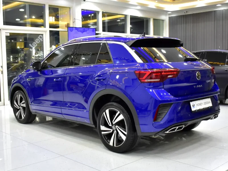 2023 Volkswagen T-Roc R-Line 4 Cylinder Petrol Engine Blue Black Crossover GCC