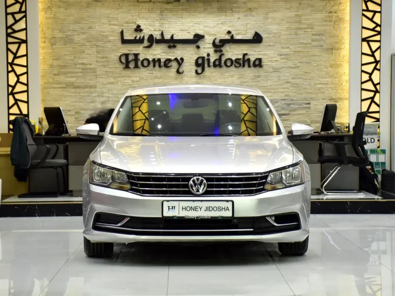 2017 Volkswagen Passat Comfortline 5 Cylinder Petrol Engine Silver Black Sedan GCC