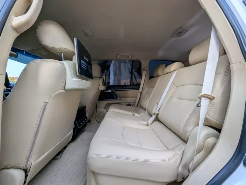 2016 TOYOTA LAND CRUISER FACELIFTED 2025 GCC Specs V6 4.0L White Beige SUV