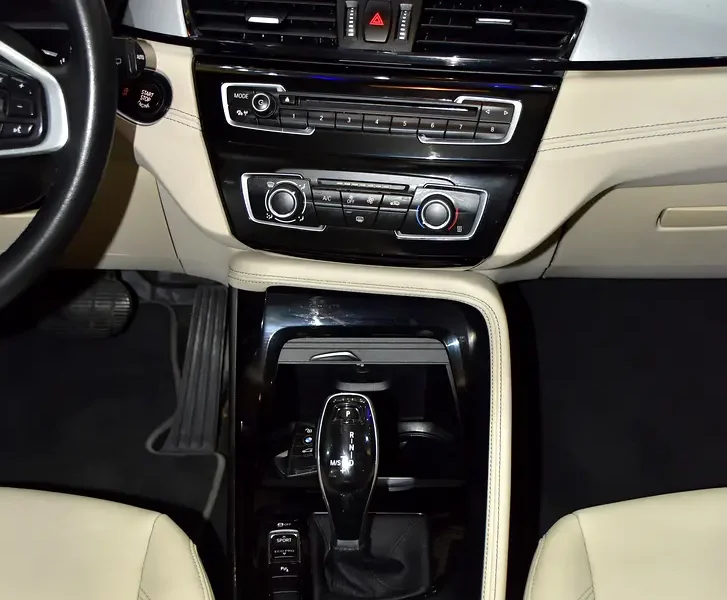 2021 BMW X2 sDrive 20i 4 Cylinder Petrol Engine Black Beige Crossover GCC Specs