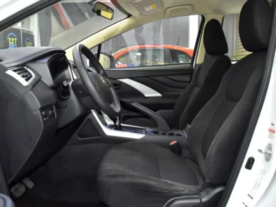 2022 Mitsubishi Xpander Medium line 4 Cylinder Petrol Engine White Black Crossover