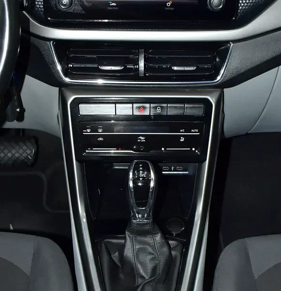 2023 Skoda Kushaq Style 4 Cylinder Petrol Engine White Grey SUV GCC Specs