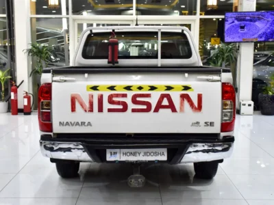 2020 Nissan Navara Other 4 Cylinder Petrol Engine White Maroon Pickup Truck