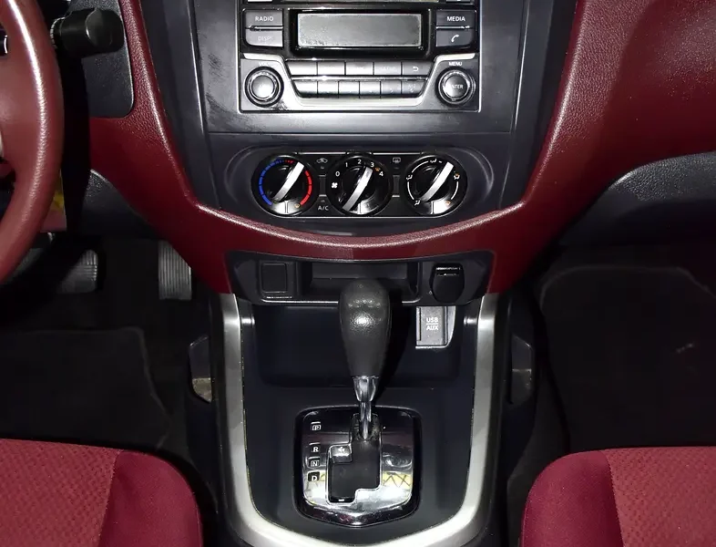 2020 Nissan Navara Other 4 Cylinder Petrol Engine White Maroon Pickup Truck