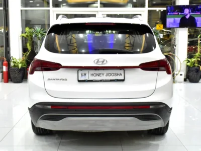 2023 Hyundai Santa Fe Comfort Plus 4 Cylinder Petrol Engine White Grey SUV GCC