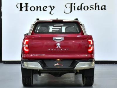 2023 Peugeot Landtrek DC 4X4 4 Cylinder Petrol Engine Red Black Pickup GCC