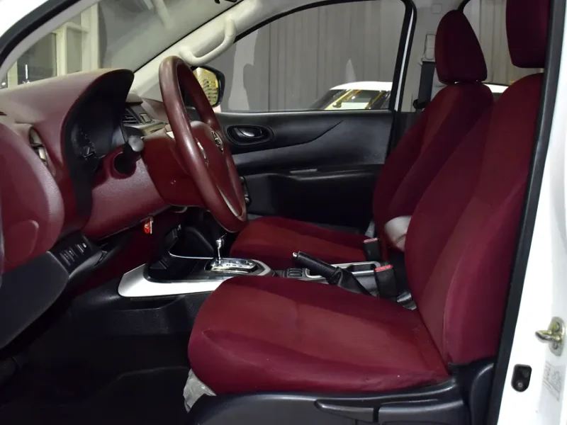 2020 Nissan Navara Other 4 Cylinder Petrol Engine White Maroon Pickup Truck