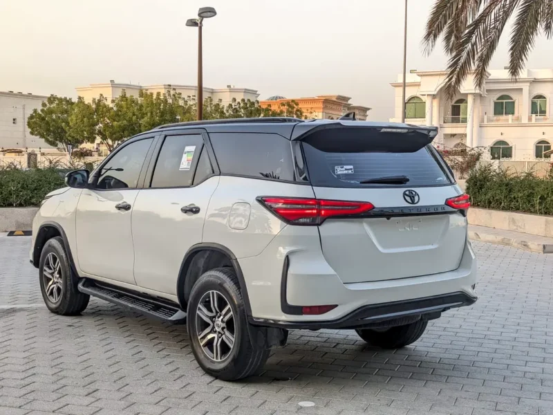 2017 Toyota Fortuner EXR FACELIFTED 2025 GCC V4 2.7L White Brown SUV