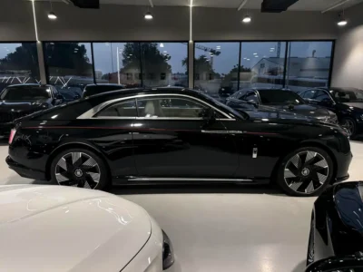 2024 Rolls-Royce Spectre Standard Ultra Luxury Electric Coupe Black White GCC