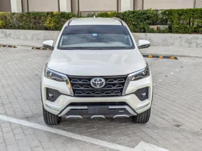 2022 TOYOTA FORTUNER VXR V6 Petrol Engine 4.0 Litres White Brown SUV GCC
