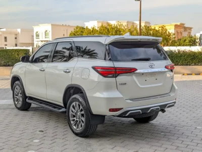 2022 TOYOTA FORTUNER VXR V6 Petrol Engine 4.0 Litres White Brown SUV GCC