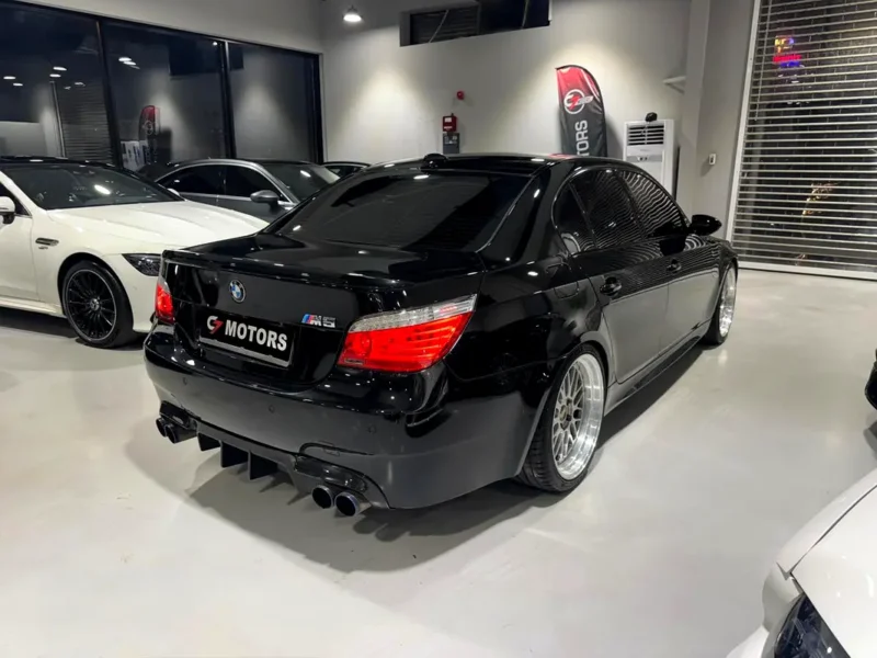 2008 BMW M5 Standard 10 Cylinder Petrol Engine Black White Sedan Korean Specs