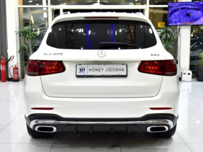 2021 Mercedes-Benz GLC GLC 200 4 Cylinder Petrol Engine White Red Crossover GCC