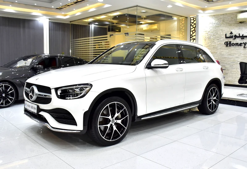2021 Mercedes-Benz GLC GLC 200 4 Cylinder Petrol Engine White Red Crossover GCC