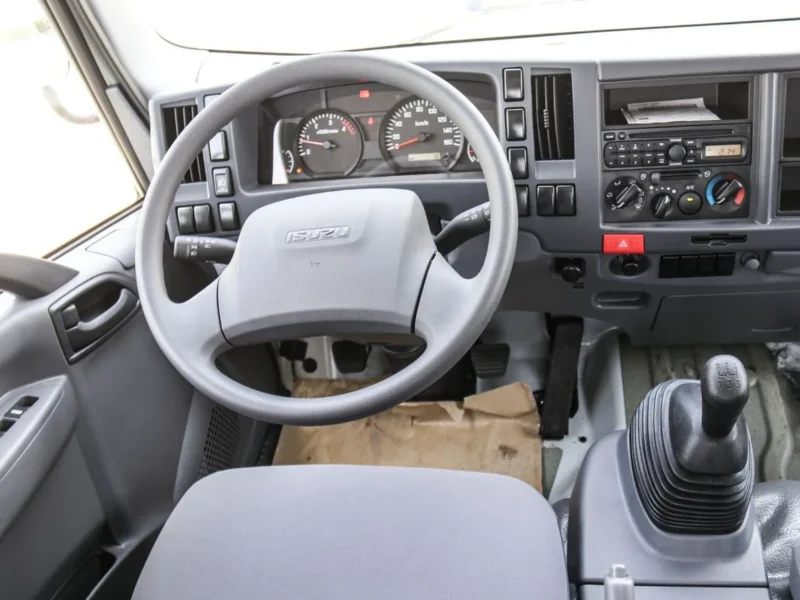 2025 ISUZU NPR 71 LONG 5.6L 6 Cylinders DIESEL CHASIS White Grey Truck