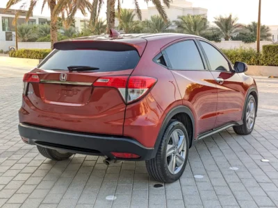 2020 Honda HR-V EX 4 Cylinder Petrol Engine Red White SUV GCC Specs