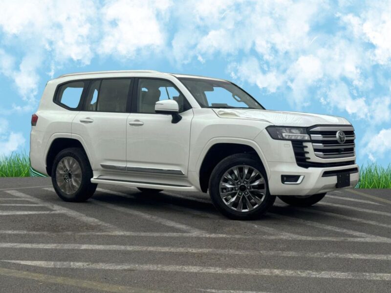 2025 Toyota Land Cruiser GXR 3.5L 6 Cylinder Petrol Engine White Beige SUV