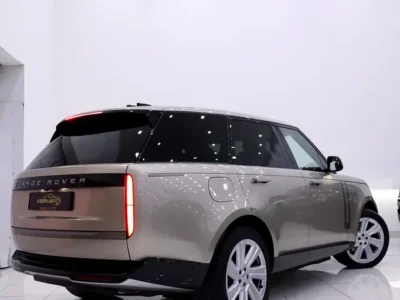 2024 Land Rover Range Rover HSE P460e 6 Cylinder PLUG IN HYBRID Gold White SUV
