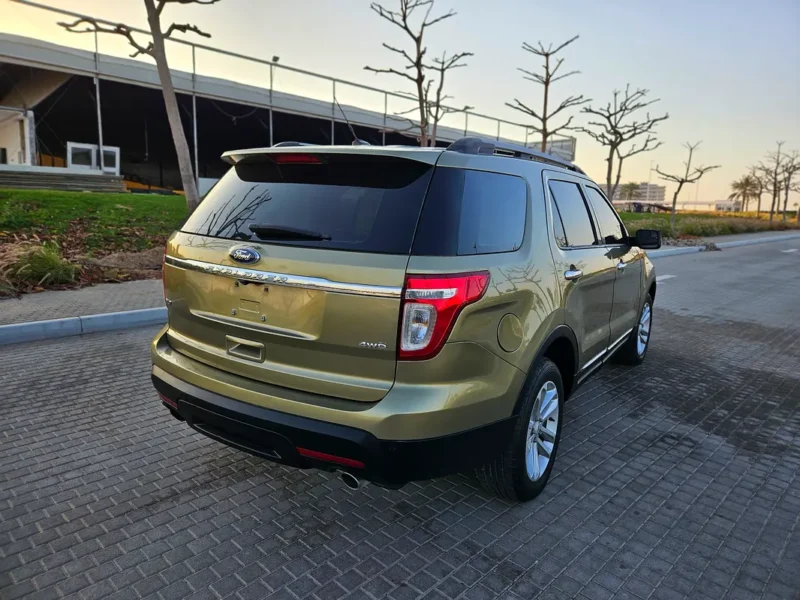 2012 Ford Explorer Base 6 Cylinder Petrol Engine Green Beige SUV GCC Specs