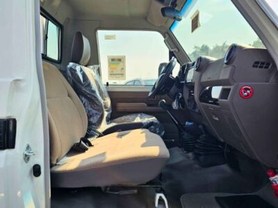 2025 Toyota Land Cruiser Pick Up LX LC79 4.0L V6 PETROL MT White Brown Pickup