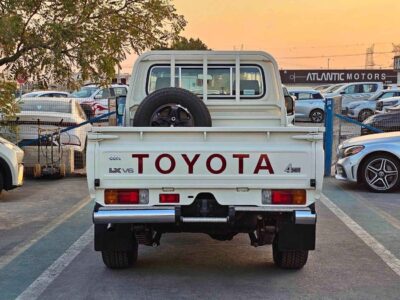 2025 Toyota Land Cruiser Pick Up LX LC79 4.0L V6 PETROL MT White Brown Pickup
