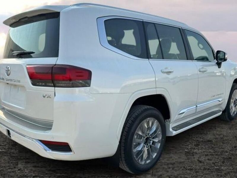 2025 TOYOTA LC300 VX 3.5L TT FULL OPTION 6 Cylinder Petrol Engine White Black SUV