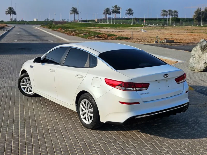 2020 Kia Optima EX Mid 4 Cylinder Petrol Engine White Grey Sedan GCC Specs