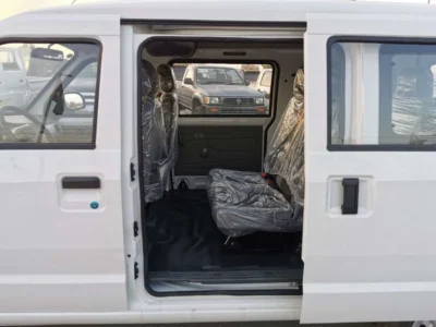 2022 Victory V2 MINIBUS 7-SEATER 1.5L PETROL Engine V4 MT White Black Van