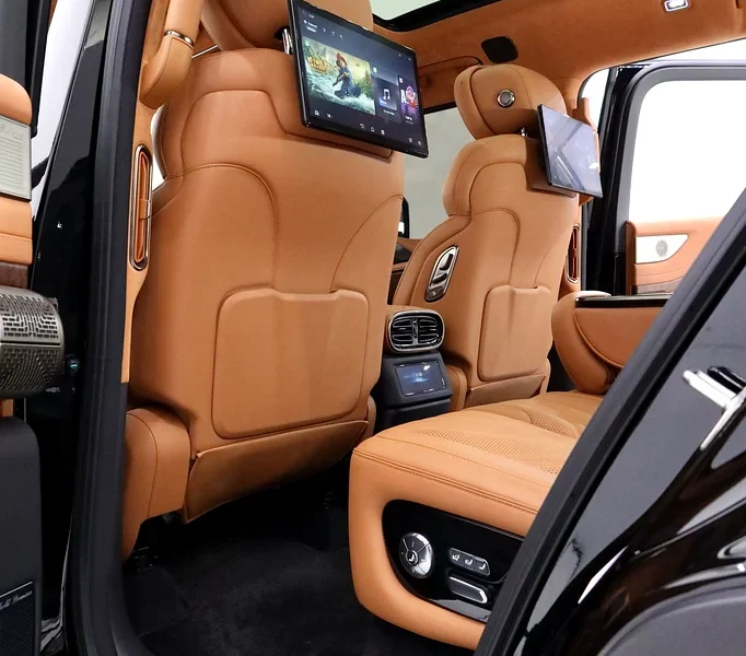 2024 YangWang U8 PREMIUM EDITION INDIVIDUAL WHEEL DRIVE Black Tan SUV