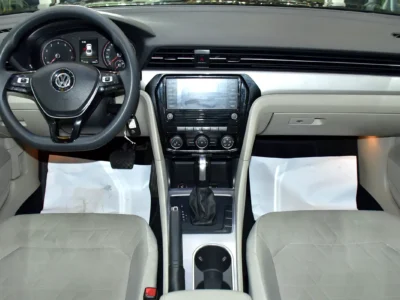 2020 Volkswagen Passat Comfortline 5 Cylinder Petrol Engine Black Beige Sedan GCC