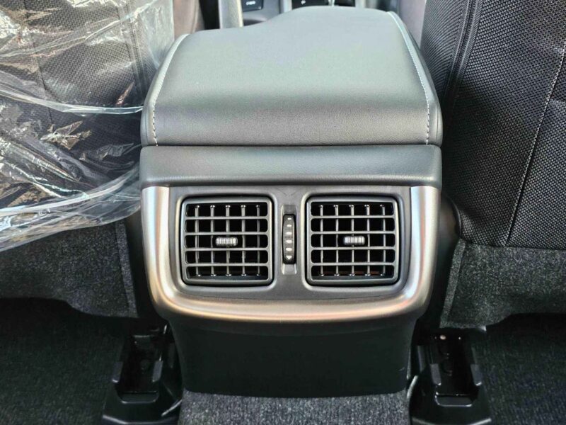 2025 Toyota Hilux SR5 WIDE BODY WITH HUK 2.4L DIESEL AT White Black PickUP