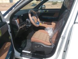 2024 Hyundai Santa Fe 2.5L Turbocharged Inline 4-Cylinder White Tan SUV
