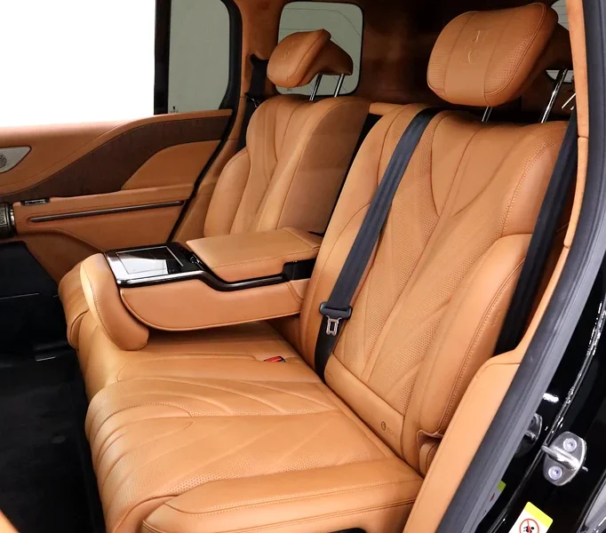 2024 YangWang U8 PREMIUM EDITION INDIVIDUAL WHEEL DRIVE Black Tan SUV
