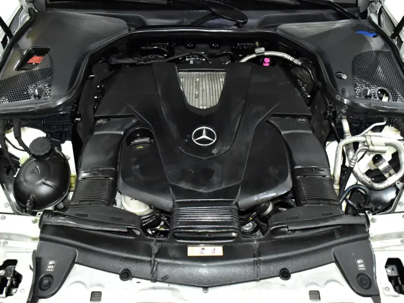 2017 Mercedes-Benz E-Class E400 4Matic 6 Cylinder Petrol Engine White Tan Sedan