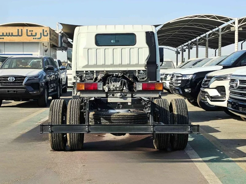 2024 Mitsubishi Fuso Canter CHASSIS EURO 5 3.8L V6 DIESEL AT White Grey Truck GCC Specs