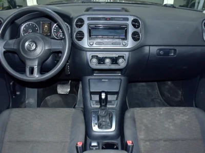 2015 Volkswagen Tiguan SE 4 Cylinder Petrol Engine Brown Black Crossover GCC Specs
