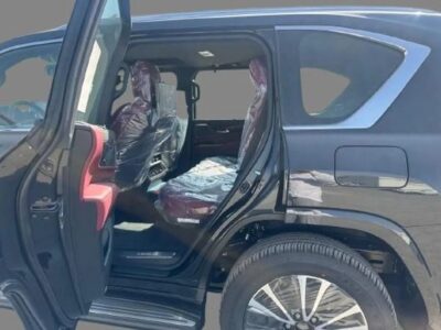 2025 Lexus LX 700h 3.5L 6 Cylinders HYBRID URBAN 10AT Green Red SUV