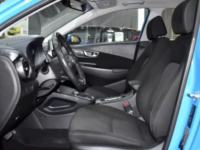 2023 Hyundai Kona SE 4 Cylinder Petrol Engine Blue Black Crossover GCC Specs