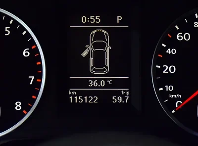 2015 Volkswagen Tiguan SE 4 Cylinder Petrol Engine Brown Black Crossover GCC Specs
