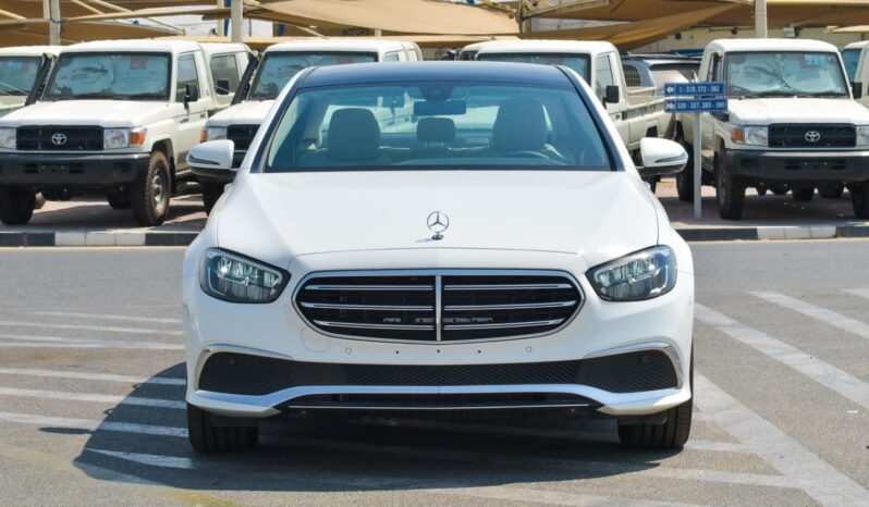 2023 Mercedes-Benz E320 2.0 Litres 4-cylinder Petrol Engine White Beige Sedan RWD