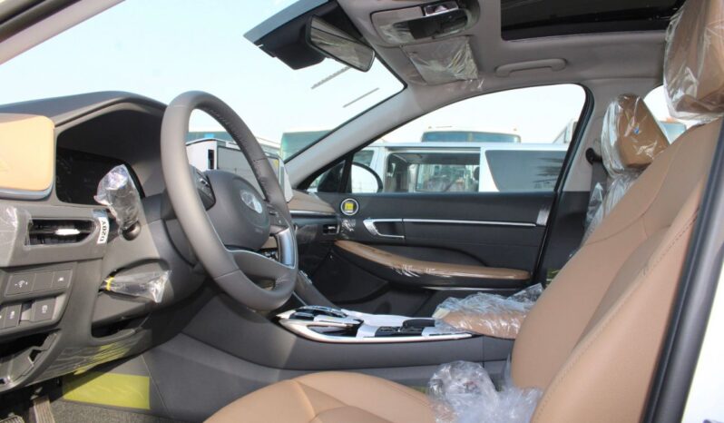 2024 Hyundai Sonata 2.5 Litres Turbocharged 4 Cylinder Petrol Engine White Tan Sedan FWD