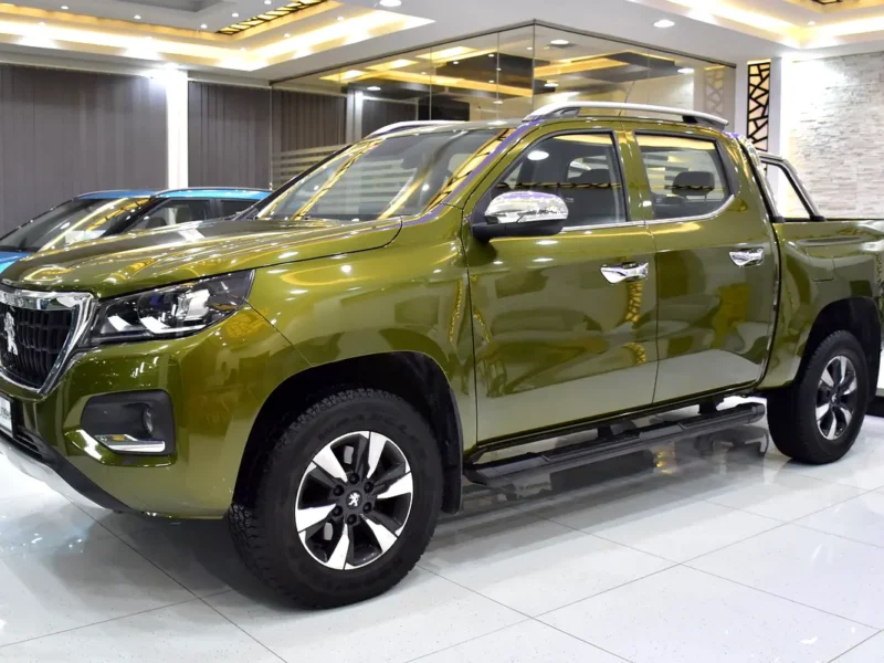 2023 Peugeot Landtrek DC 4X4 4 Cylinder Petrol Engine Green Black Pick Up Truck GCC