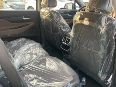 2023 Hyundai Santa Fe 2.5 Litres 4-Cylinder Petrol Engine Grey SUV GCC Specs FWD