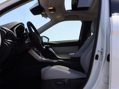 2024 Mitsubishi Eclipse Cross 1.5 Litres 4 Cylinder Petrol Engine White Beige SUV AWD