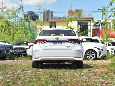 2025 Toyota Corolla XLI Hybrid 1.8L Hybrid 4 Cylinder Engine White Black Sedan