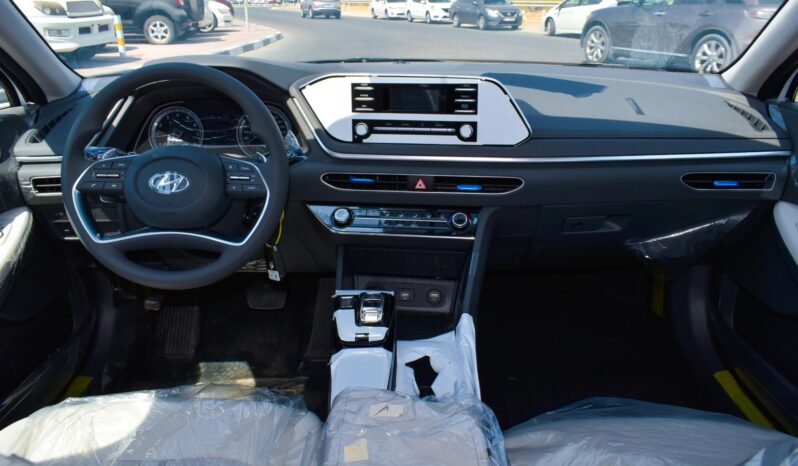 2024 Hyundai Sonata 2.5 Litres Turbocharged 4 Cylinder Petrol Engine White Beige Sedan FWD