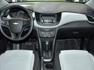 2017 Chevrolet Trax LT 4 Cylinder Petrol Engine White Grey Crossover GCC Specs