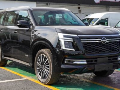 2025 Nissan Patrol Platinum 3.5-liter V6 Twin-Turbo Engine Black Red SUV GCC Specs