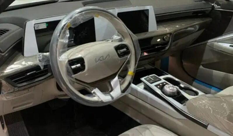 2024 Kia K8 3.5-liter V6 Petrol Engine Silver Beige Sedan FWD GCC Specs